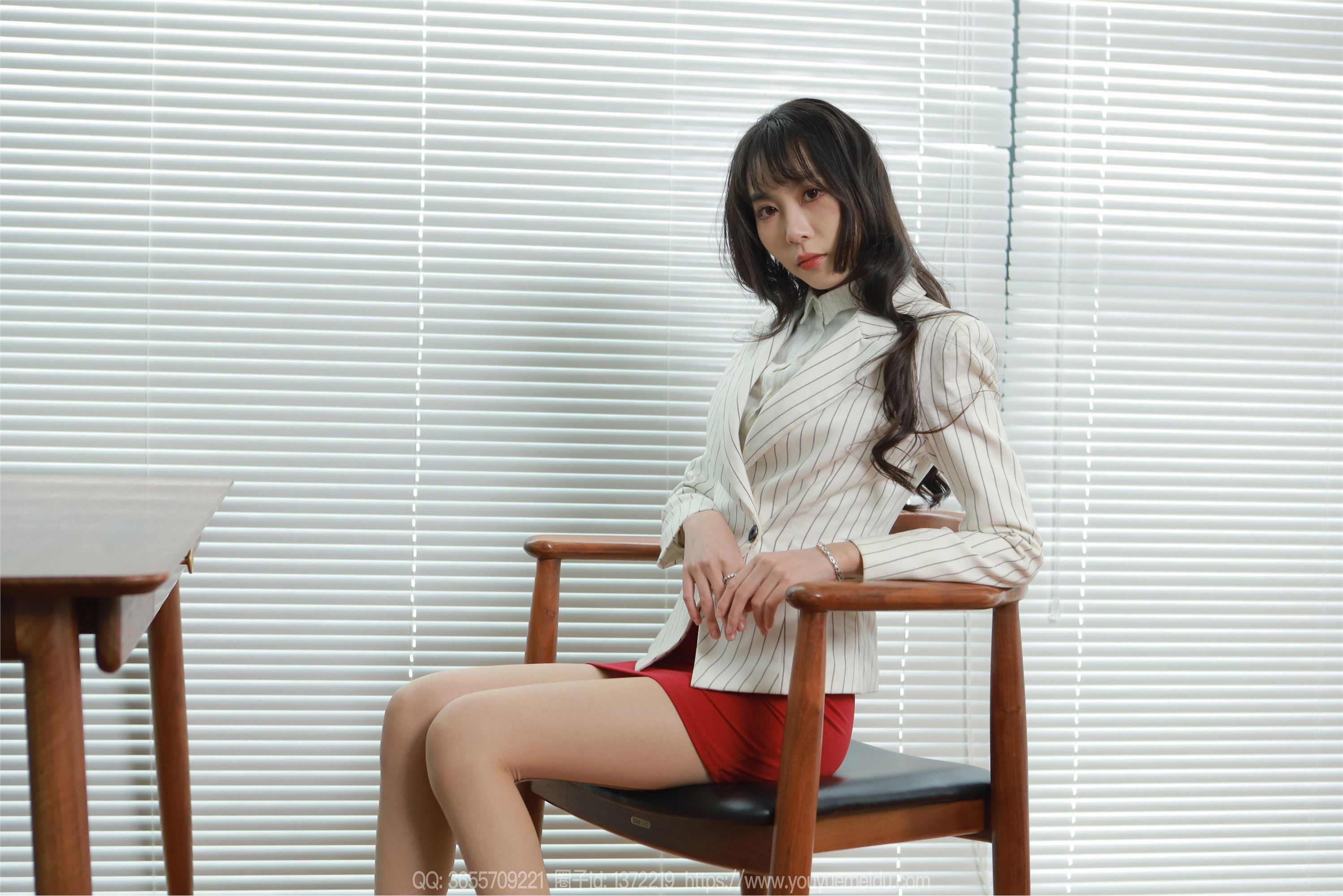 IESS异思趣向  2024.01.02 丝享家 1627 团团《红裙黑线》